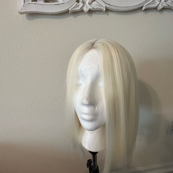 Wig - Picture 4 of 6